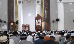 Rahmanto Muhidin Jadi Khotib Salat Iduladha di Masjid Agung