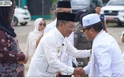 Bupati Heriyus Sambut Hangat Kepulangan Jemaah Haji Murung Raya