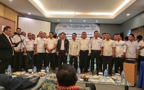 Ketua Umum SMSI Kukuhkan Pokja Newsroom Jaga Desa di Lampung, Upaya Pagar Hukum dari Ruang Berita