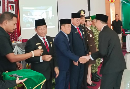 Ketua DPRD Murung Raya Apresiasi 27 ASN Terima Satyalancana Karya Satya