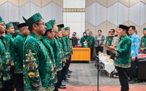 Perkuat Syiar Islam hingga Pelosok, Rahmanto Kukuhkan Lima DPK Lasqi Murung Raya