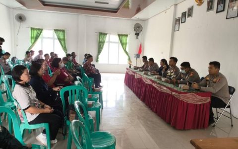 Mahasiswa STIK Polri Ingatkan Warga Pematang Karau Bahaya Karhutla