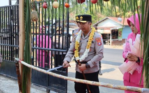Kapolres Baru Datang Tradisi Lokal Menyambut Hangat